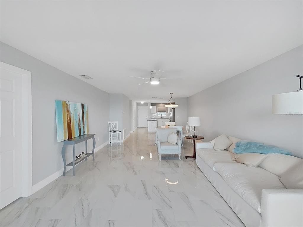 7 DUNOON PLACE Unit 104 photo 18