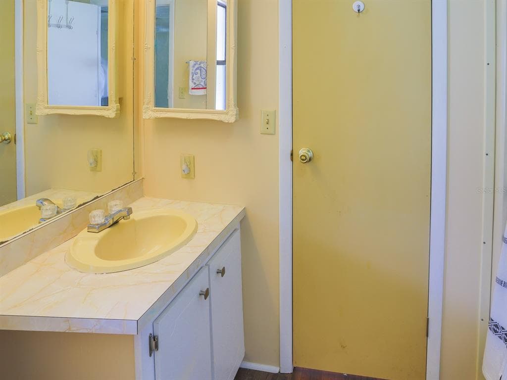 2055 S FLORAL AVENUE 238 photo 25