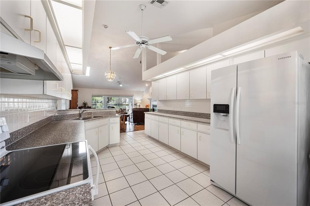 725 PENINSULAR DRIVE photo 21