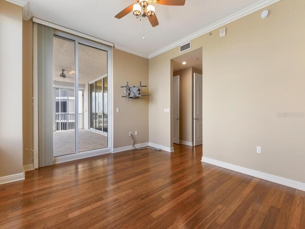 2104 W FIRST STREET 2304 photo 18