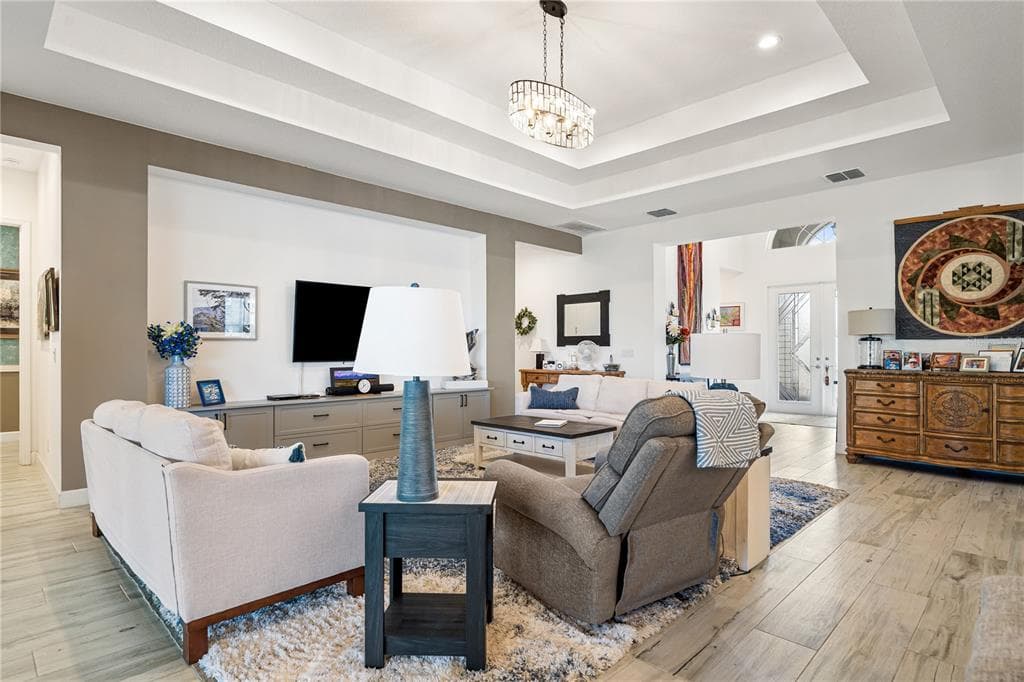 4924 PAMPLONA COURT photo 9