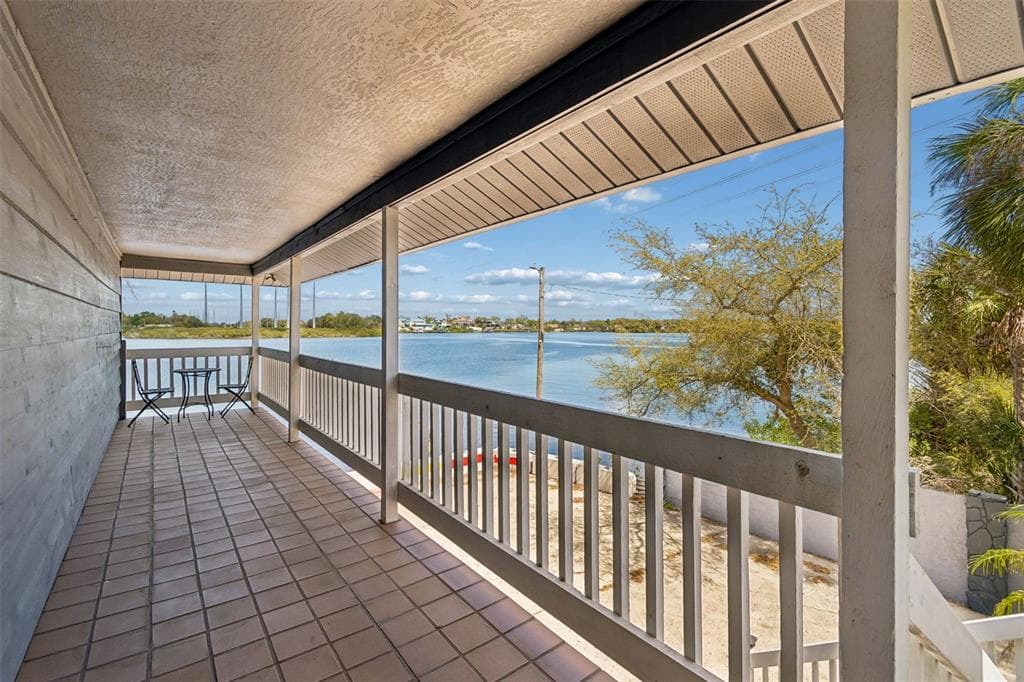 9901 BAY DRIVE photo 22