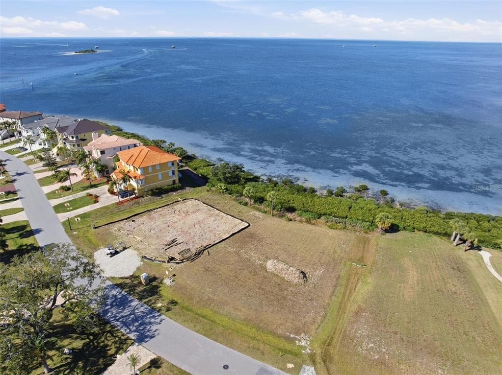 26 HARBORPOINTE DR photo 17