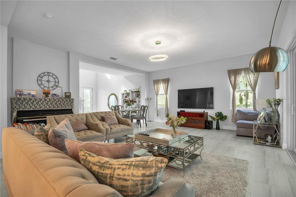 5215 TITLE ROW DRIVE photo 15