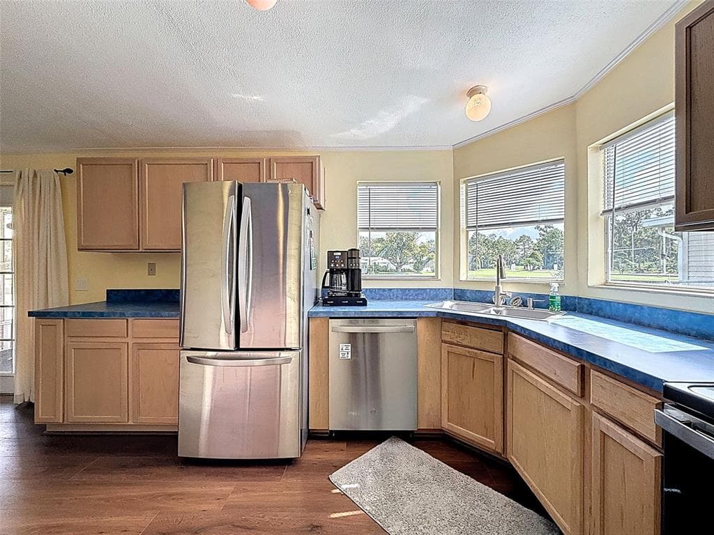 81 STRAPHMORE DRIVE photo 9