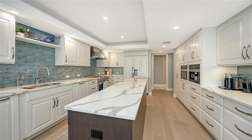 2410 HARBOURSIDE DRIVE 142 photo 17