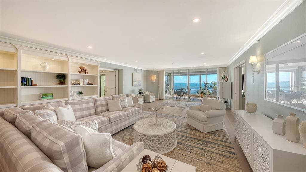 2410 HARBOURSIDE DRIVE 142 photo 7