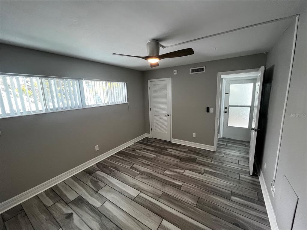 2566 GARY CIRCLE 5 photo 14