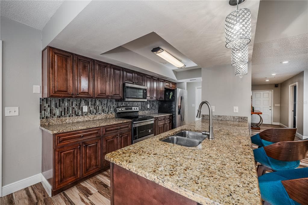 930 SYMPHONY ISLES BOULEVARD photo 16