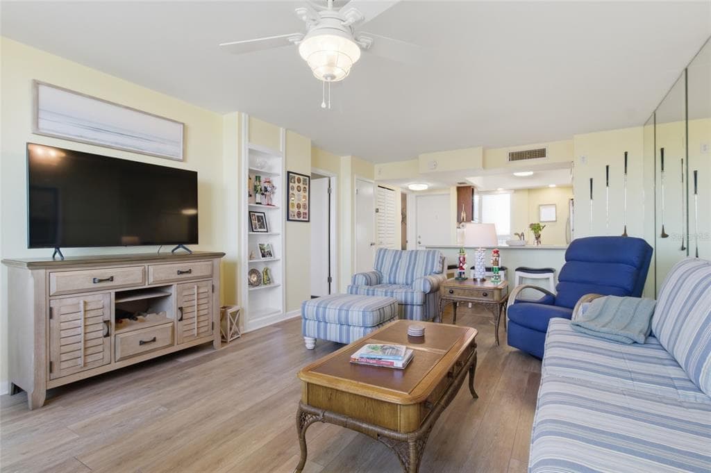 2616 COVE CAY DRIVE 502 photo 19
