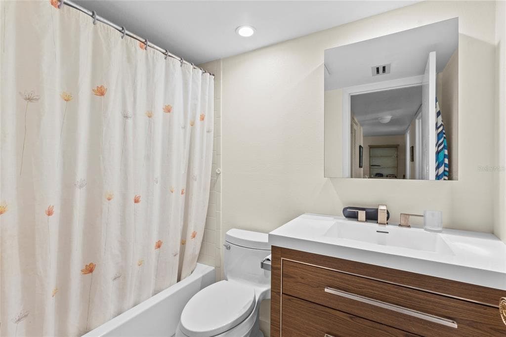 1633 BOATHOUSE CIRCLE 232 photo 22