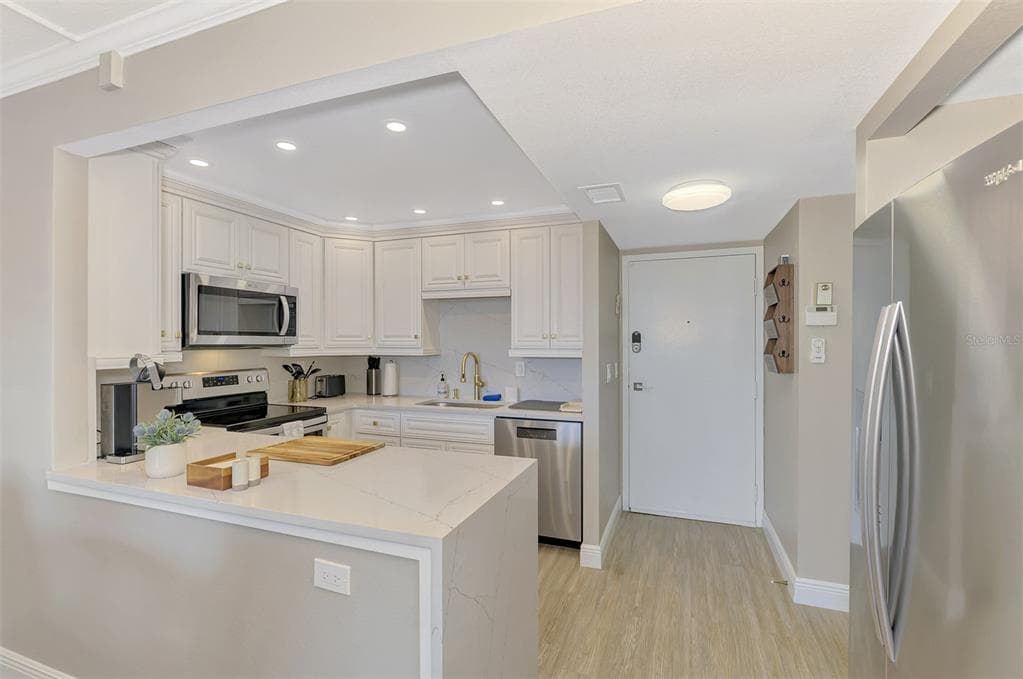 5855 MIDNIGHT PASS ROAD 333 photo 12