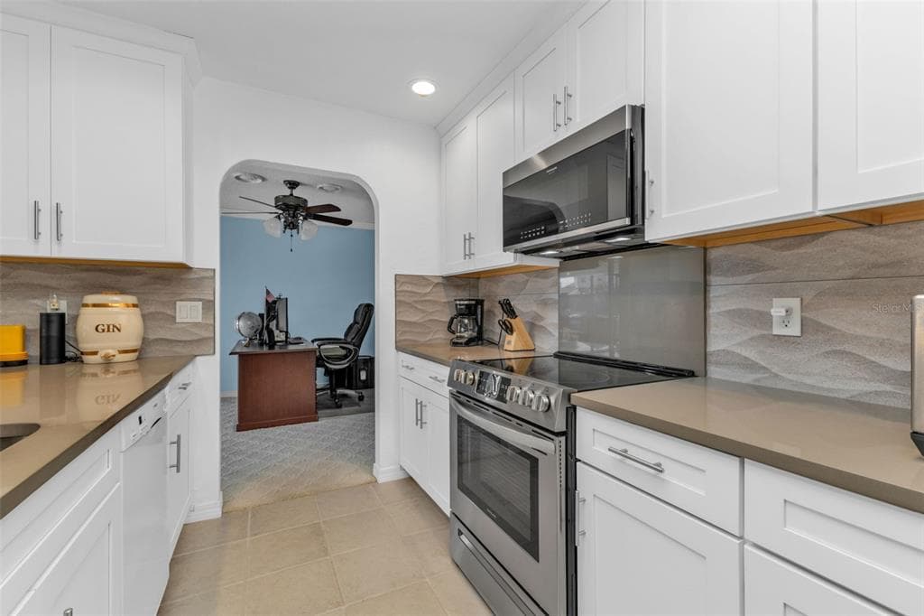 610 ELEUTHERA DRIVE photo 7