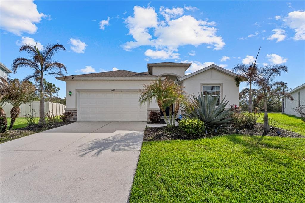 16478 WOODSIDE GLEN photo 1
