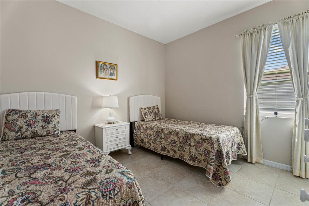 16478 WOODSIDE GLEN photo 5