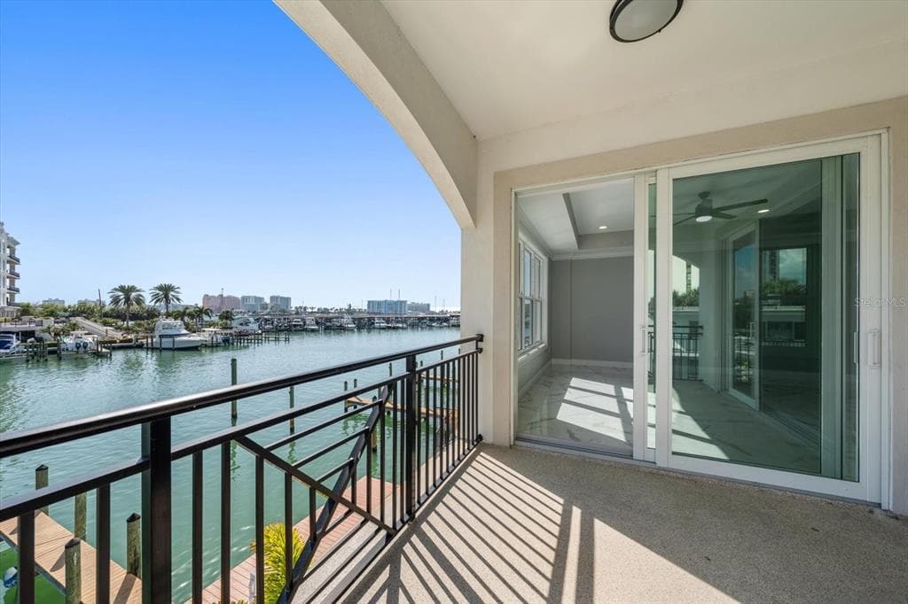 211 DOLPHIN POINT 201 photo 8