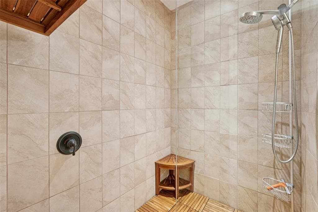 1435 EMERALD DUNES DRIVE photo 21