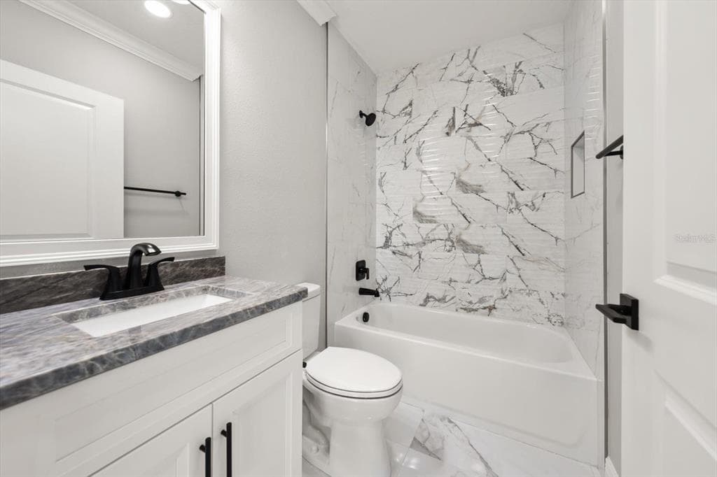 211 DOLPHIN POINT 303 photo 20