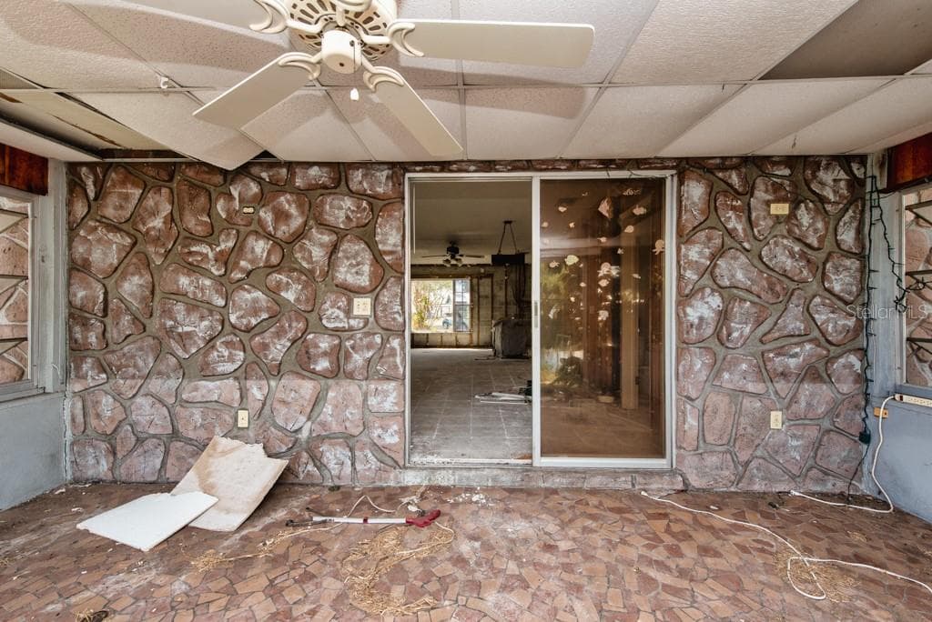8848 W MILLPOINT ROAD photo 12