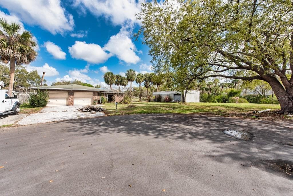 8848 W MILLPOINT ROAD photo 18