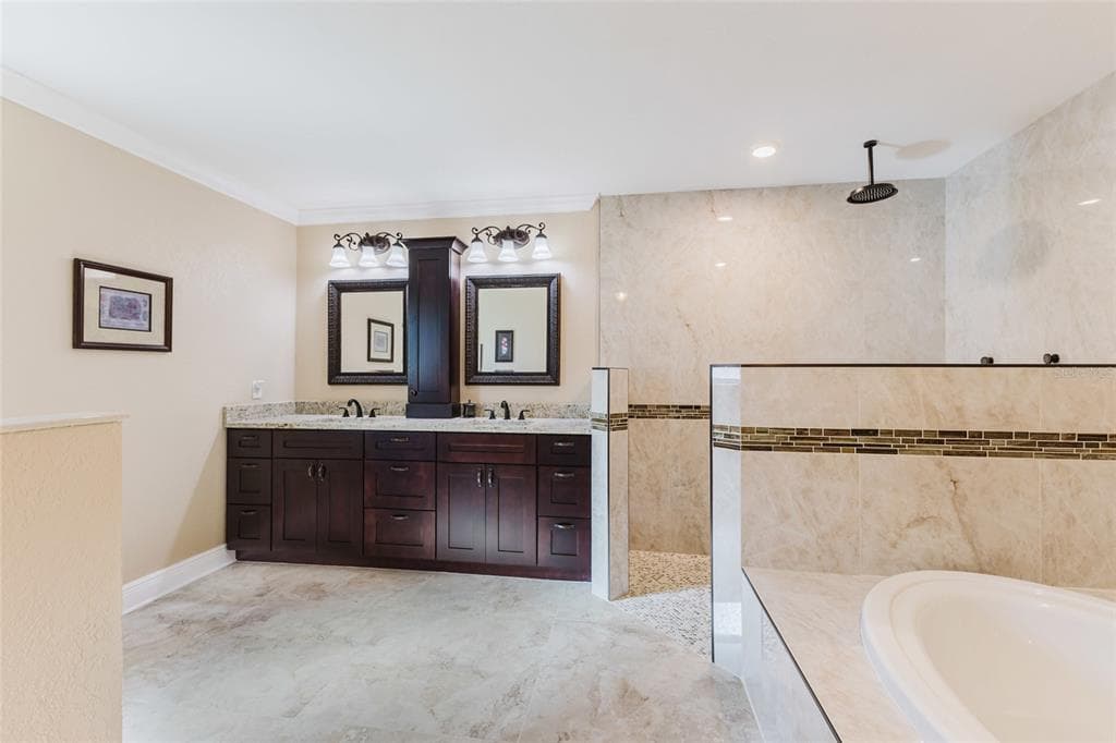 1900 NUREMBERG BOULEVARD photo 17