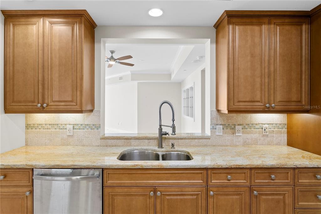 300 BEACH DRIVE NE 1201 photo 16