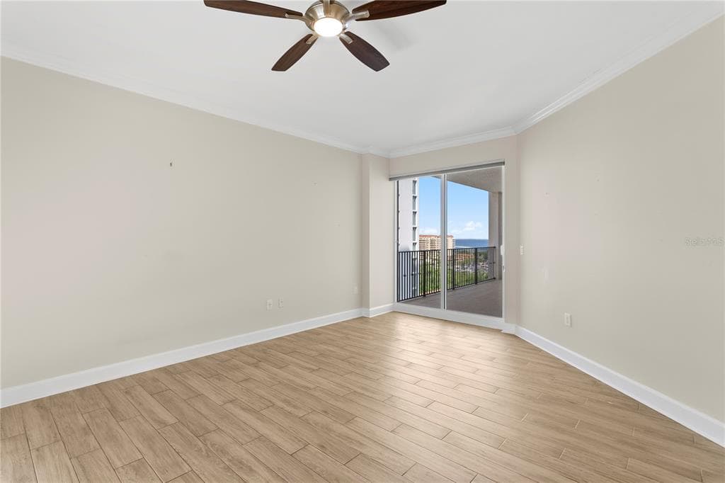 300 BEACH DRIVE NE 1201 photo 22