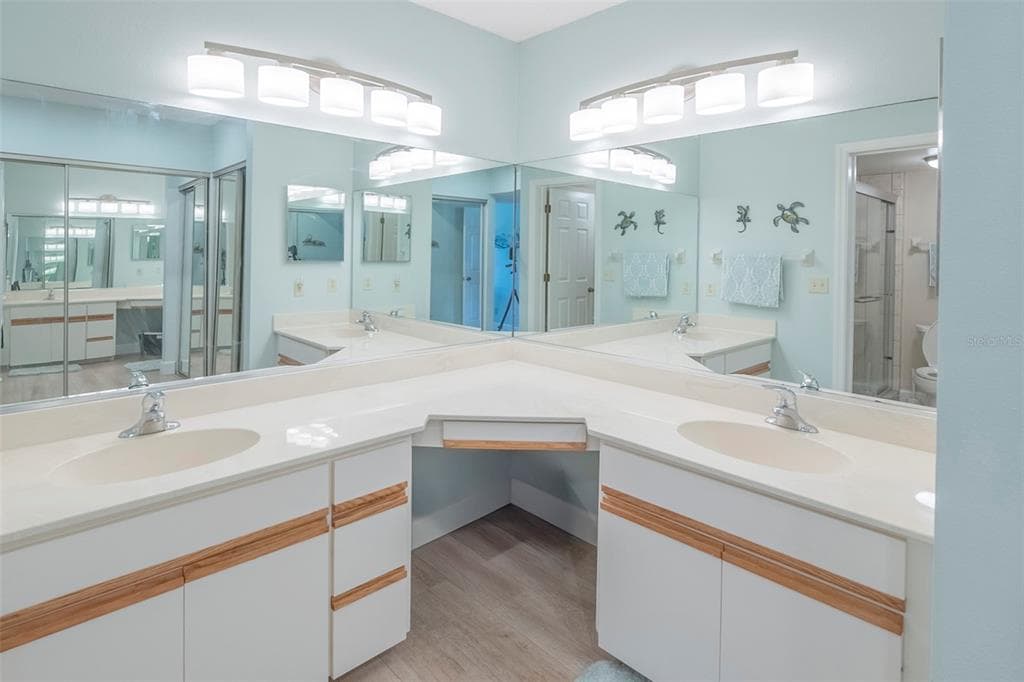 425 CERROMAR TERRACE 459 photo 16