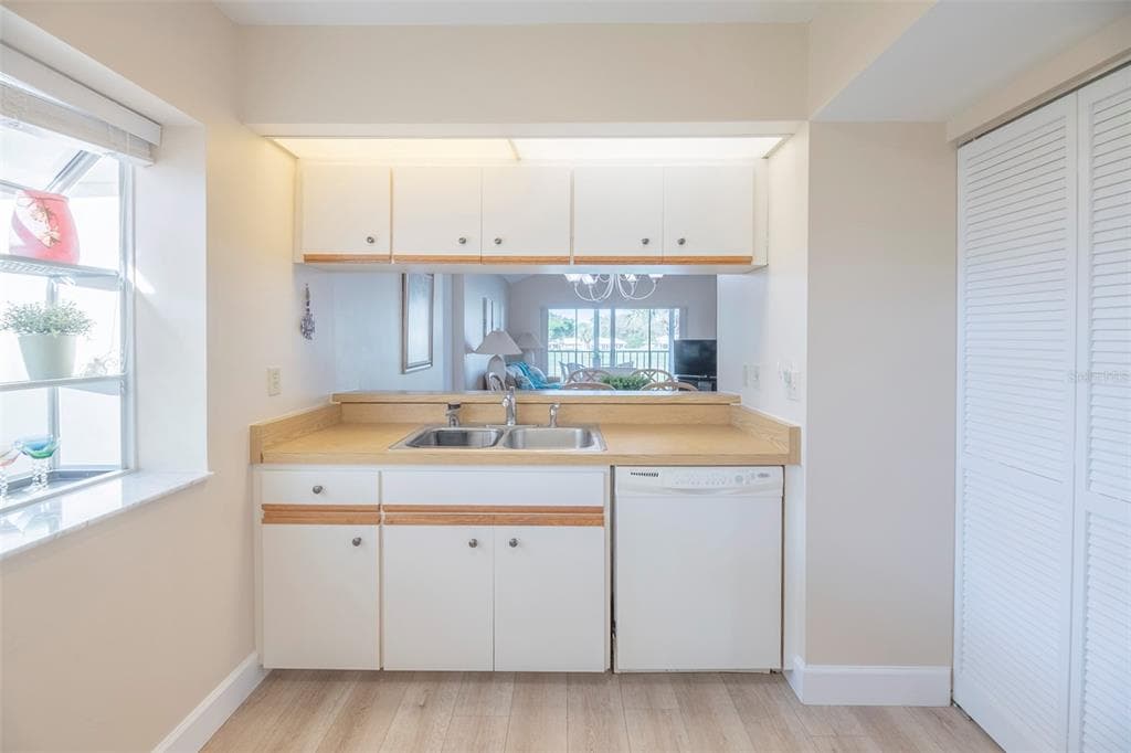 425 CERROMAR TERRACE 459 photo 10
