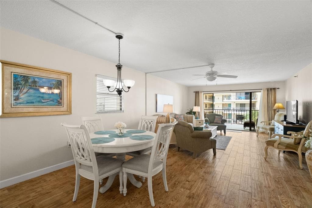 19531 GULF BOULEVARD 414 photo 11