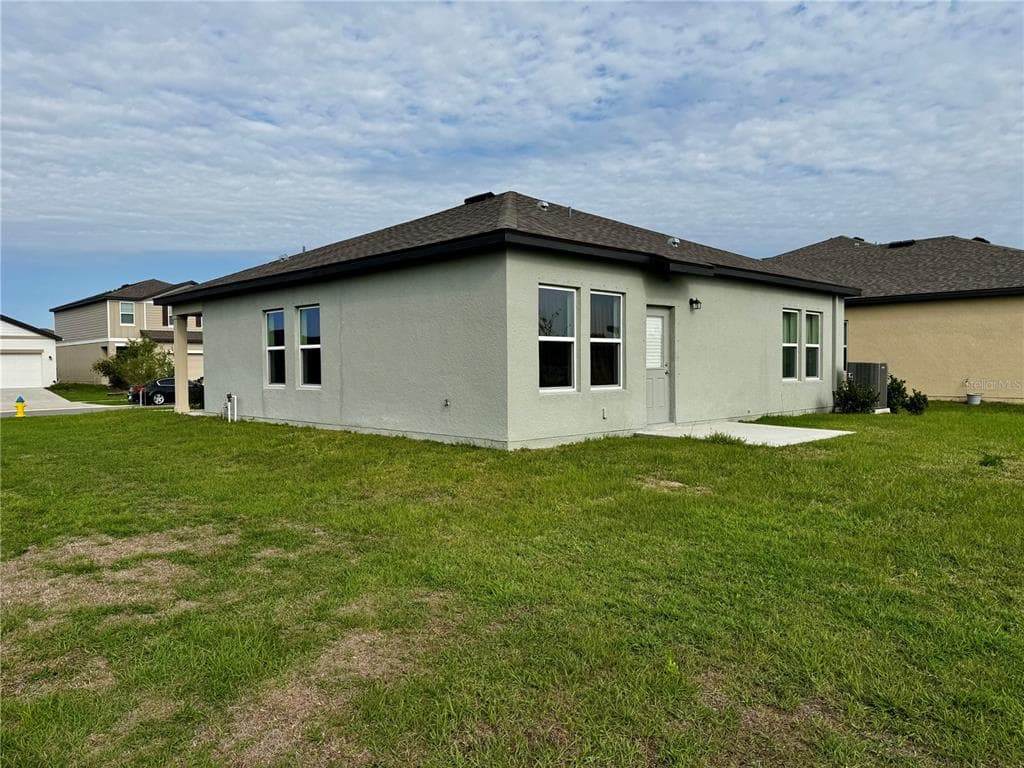927 KELLY FERN LOOP photo 12