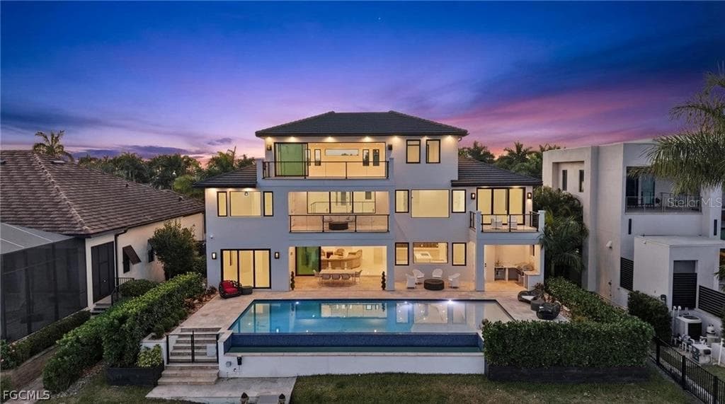5735 RIVERSIDE DRIVE photo 4