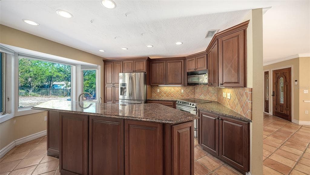 1812 54TH STREET E photo 24
