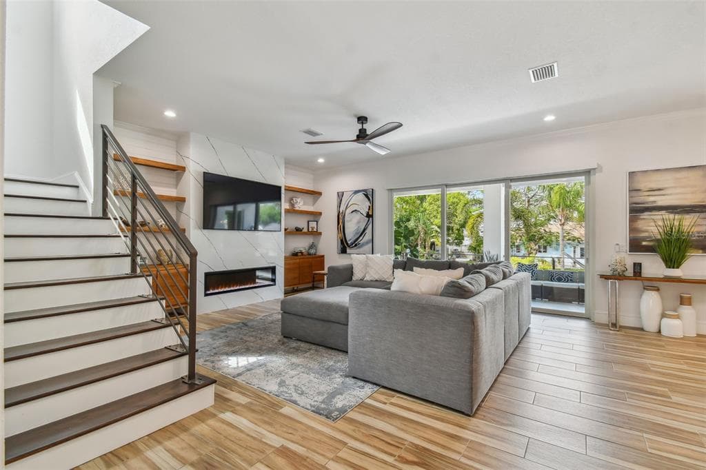 4835 W BAY VILLA AVENUE photo 13