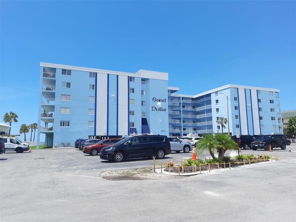18500 GULF BOULEVARD 404 photo 1