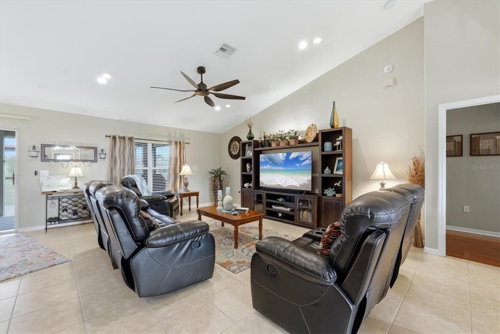 827 ROTONDA CIRCLE photo 6