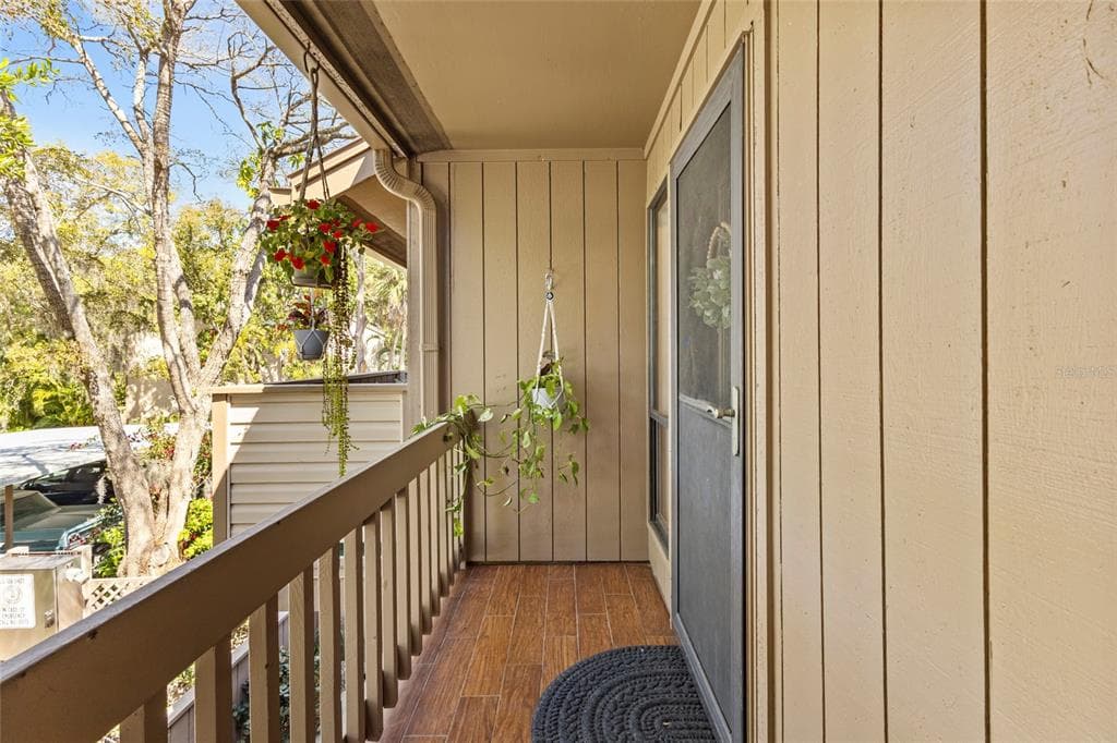 1636 BROOKHOUSE DRIVE 230 photo 2