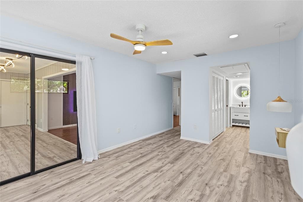 1636 BROOKHOUSE DRIVE 230 photo 20