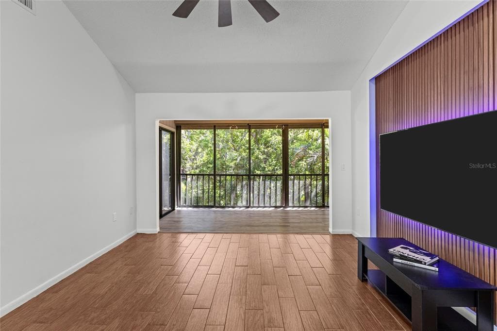 1636 BROOKHOUSE DRIVE 230 photo 15