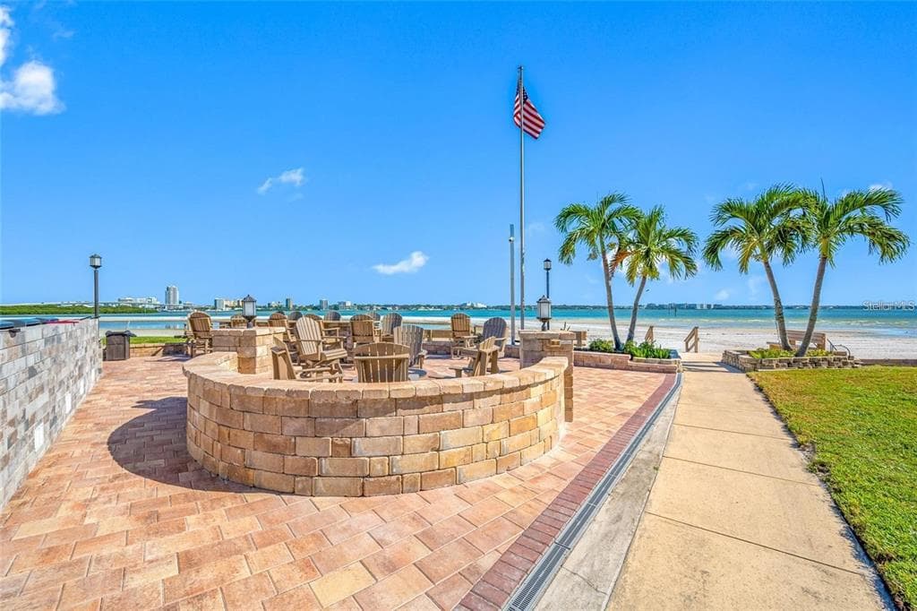 845 S GULFVIEW BOULEVARD 110 photo 23