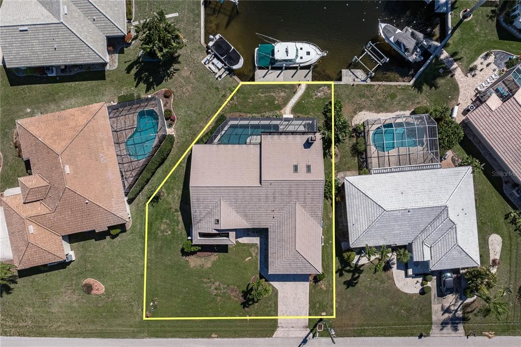 308 COLONY POINT DRIVE photo 13