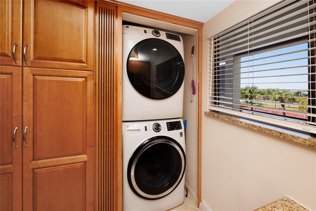 363 PINELLAS BAYWAY S 48 photo 21