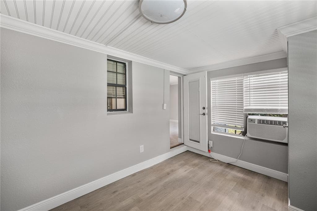 510 WINDERMERE DRIVE photo 15