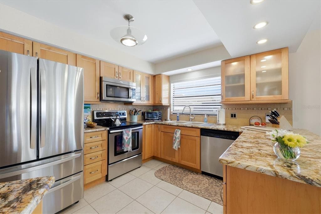 1052 KANT STREET photo 17
