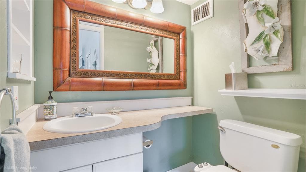 535 HENDRICKS ISLE 108 photo 11
