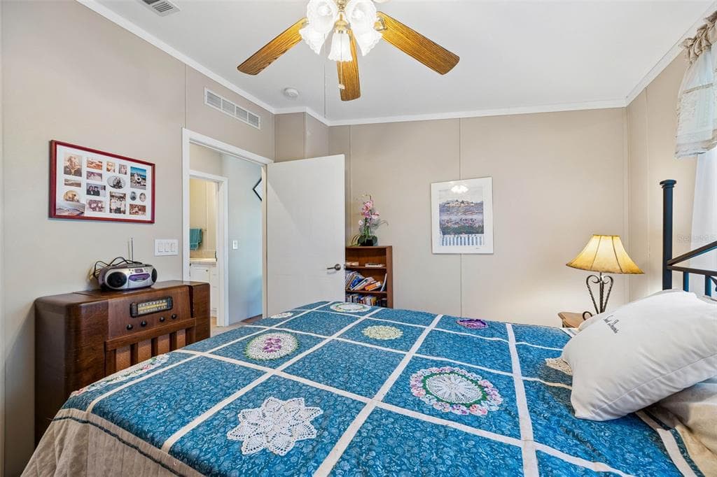 334 PARADISE CIRCLE photo 22