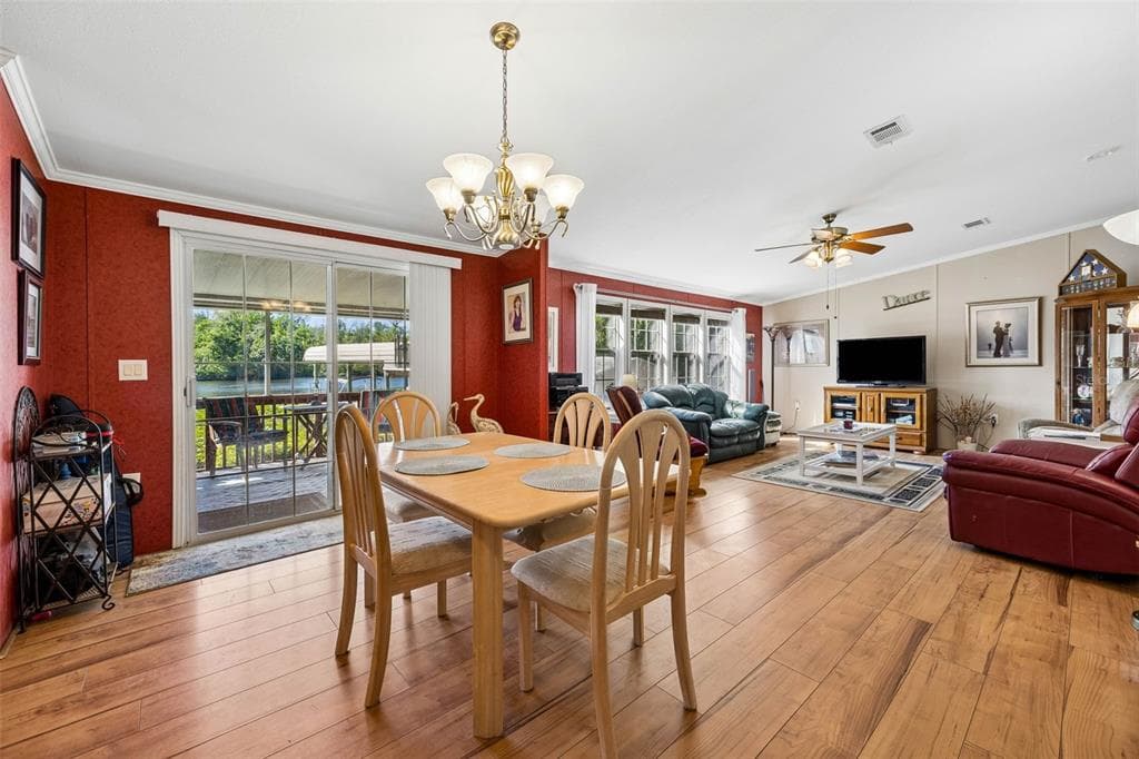 334 PARADISE CIRCLE photo 10
