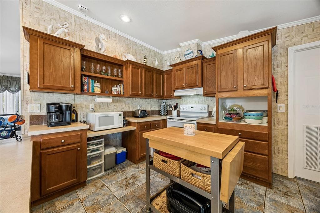 334 PARADISE CIRCLE photo 14