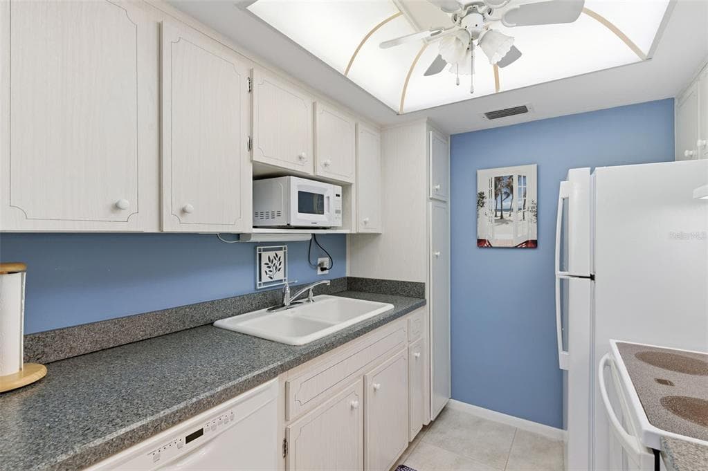 650 PINELLAS POINT DRIVE S 230 photo 9