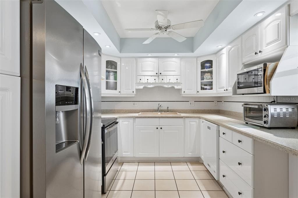 5130 BRITTANY DRIVE S 1002 photo 4